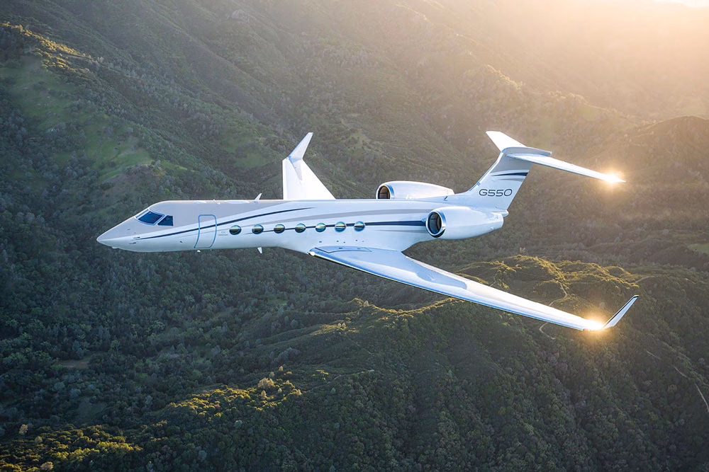 Gulfstream G550 exterior